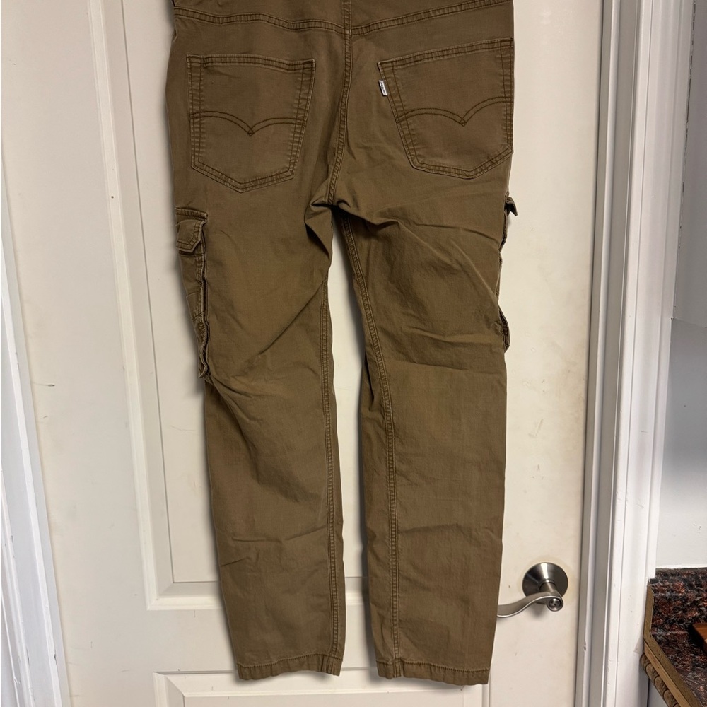 Men's Brown Levi’s Cargo Pants